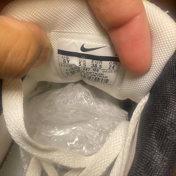 Nike air max size 6Y custom - Picture 9 of 9